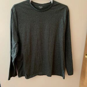 Men’s Old Navy, gray long sleeve T-shirt three XL